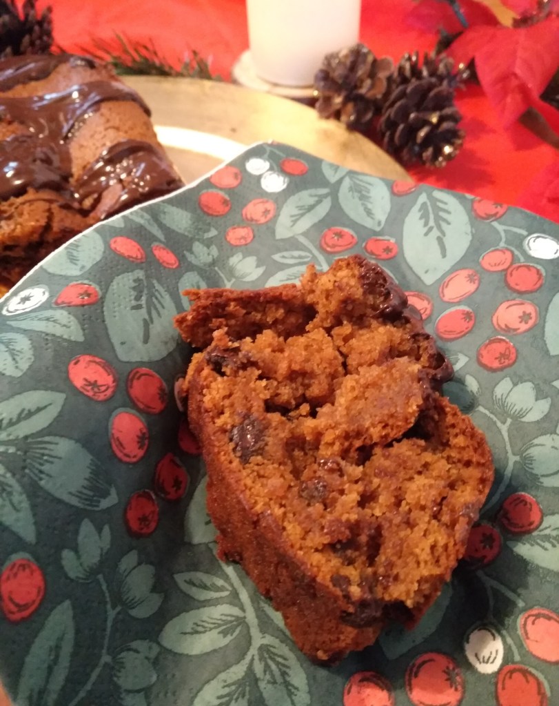 easy lebkuchen loaf recipe for christmas. vegan, gluten free, dairy free, egg free, allergy friendly. Close up of cake on a napkin